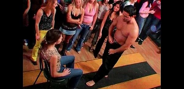  Sexy babes dancing on party